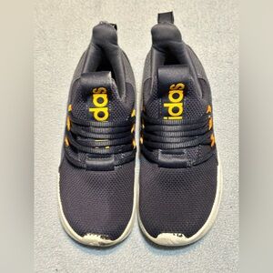 Adidas Boys Size 1 Slip On Sneakers